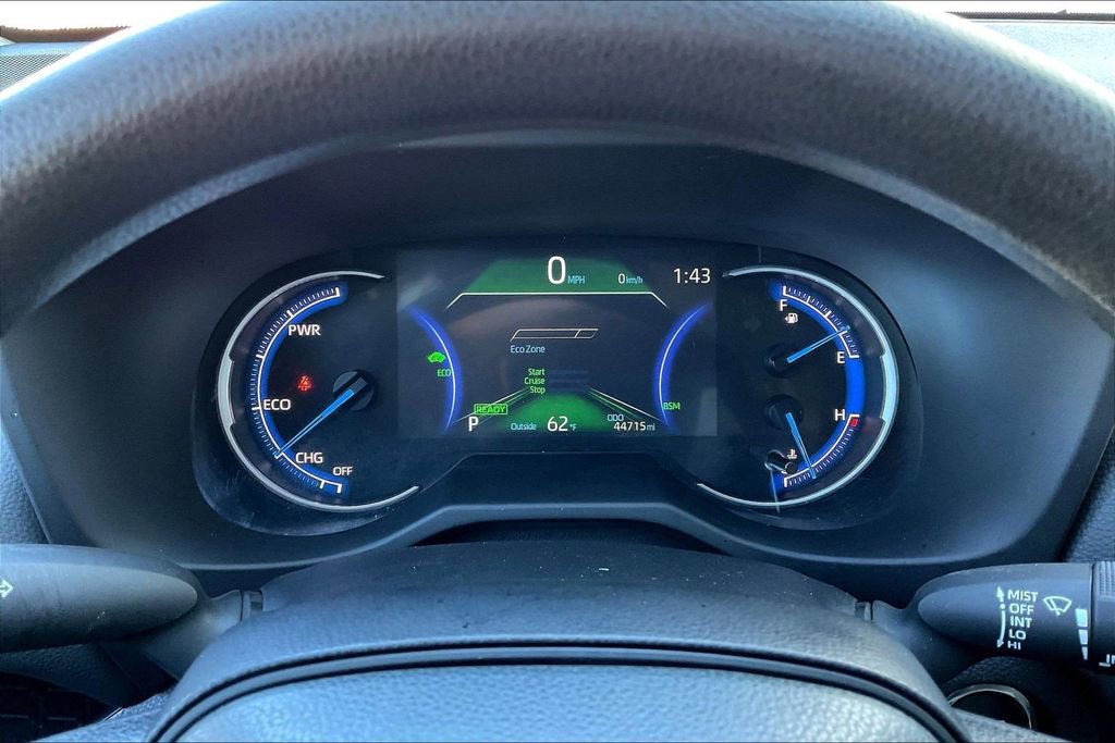 Used 2025 Toyota RAV4 XLE AWD/4WD image 20