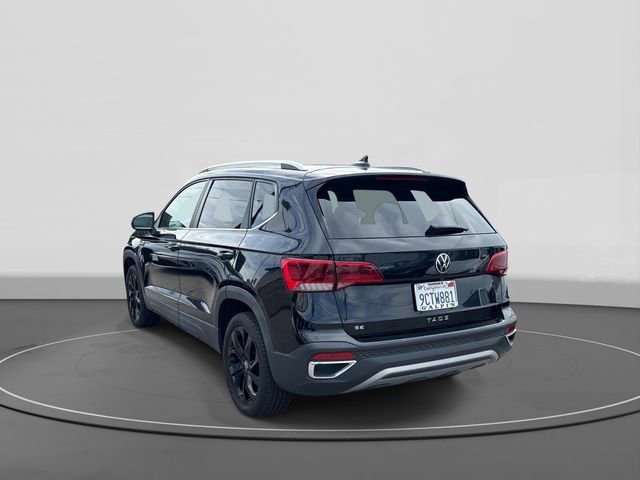 Certified 2022 Volkswagen Taos SE w/ Panoramic Sunroof Package image 3