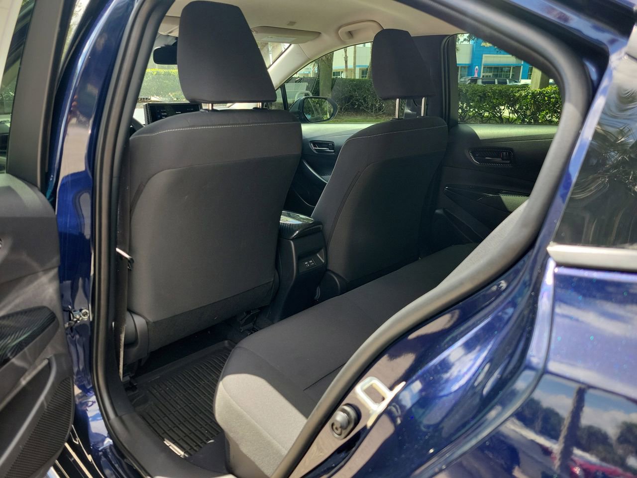Used 2025 Toyota Corolla LE FWD image 9