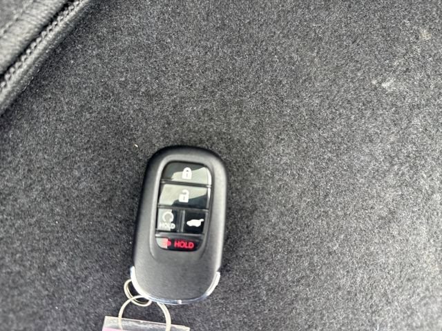 Certified 2025 Honda HR-V Sport image 38