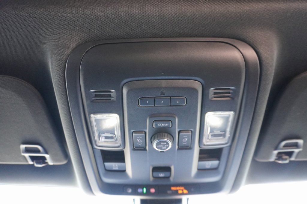 Used 2021 Chevrolet Tahoe RST w/ Luxury Package image 18