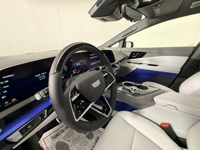 New 2026 Cadillac Optiq Sport 1 w/ LPO, ONYX Package AWD/4WD image 6