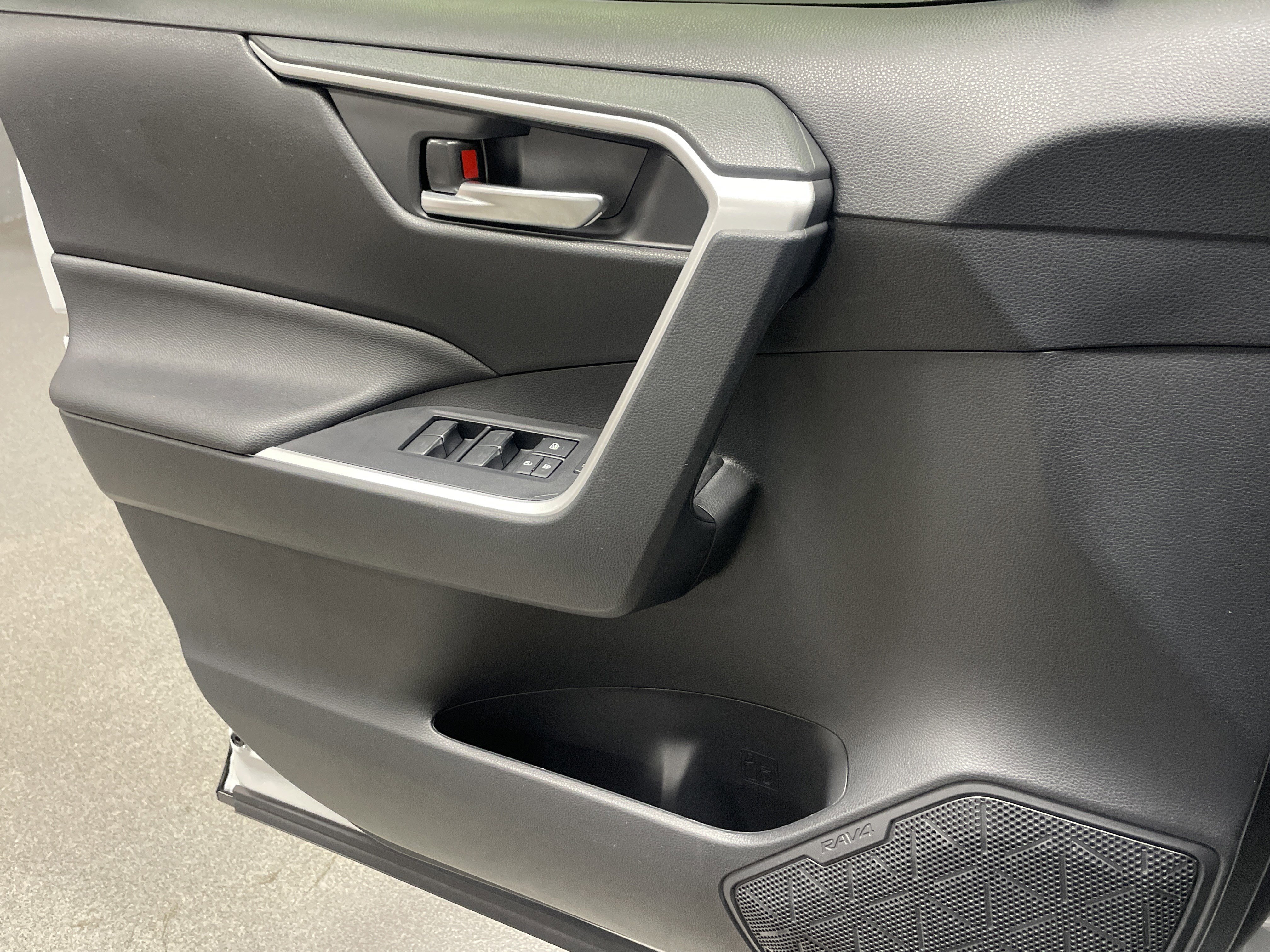 Certified 2025 Toyota RAV4 SE image 14