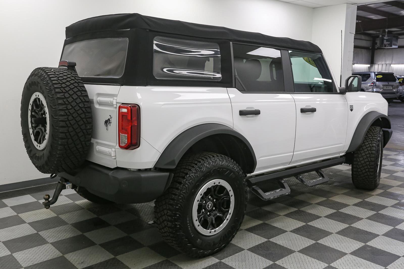 Used 2021 Ford Bronco Big Bend w/ Sasquatch Package AWD/4WD image 10