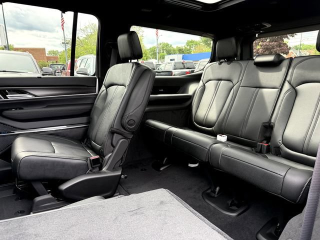 New 2026 Jeep Grand Wagoneer Summit AWD/4WD image 15