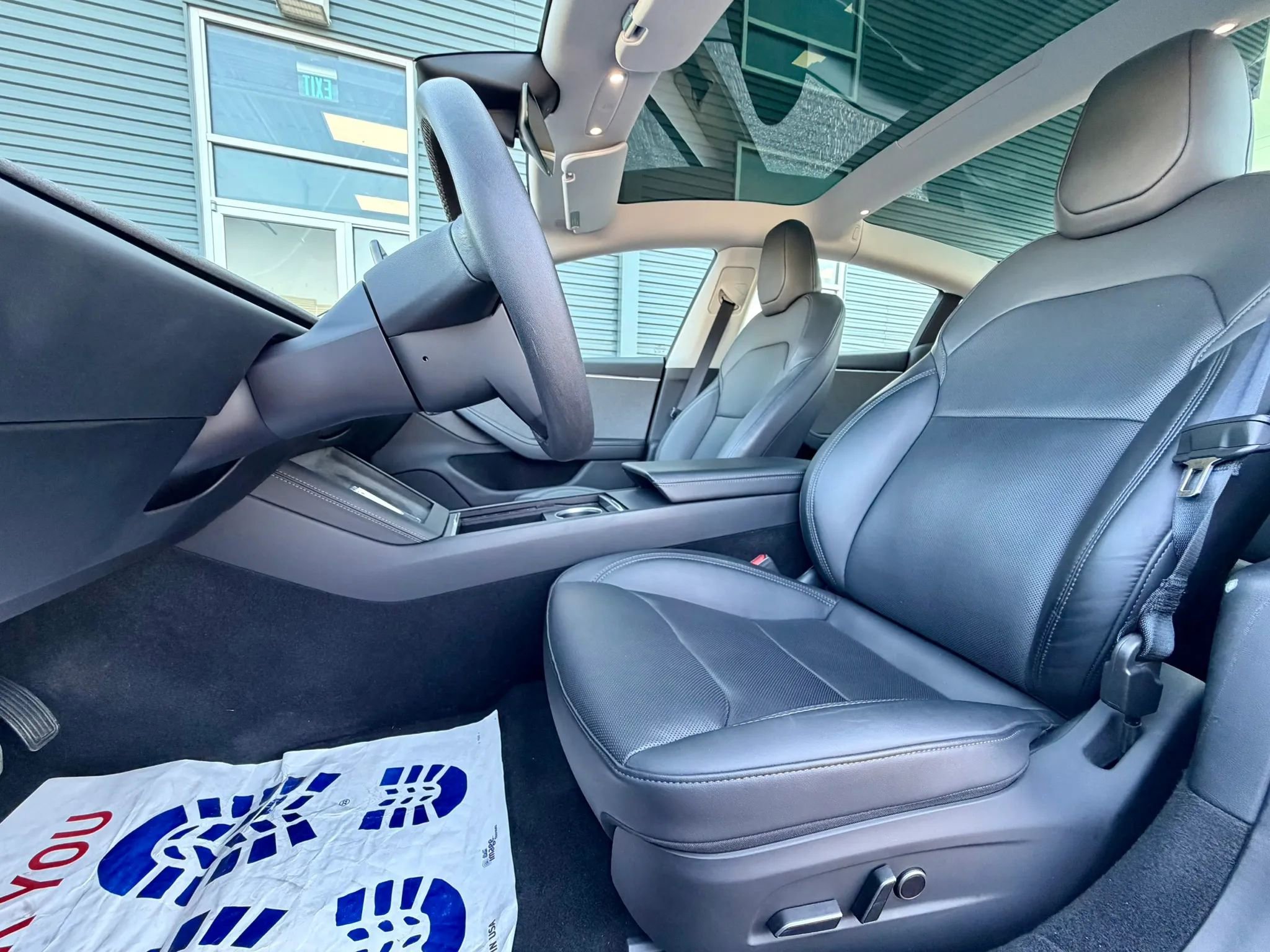 Used 2024 Tesla Model 3 Standard Range image 22