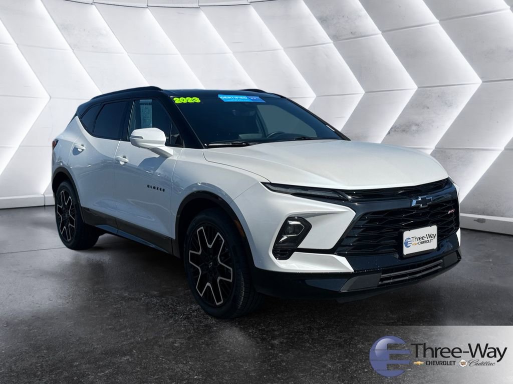Certified 2023 Chevrolet Blazer RS w/ Driver Confidence II Package image 7