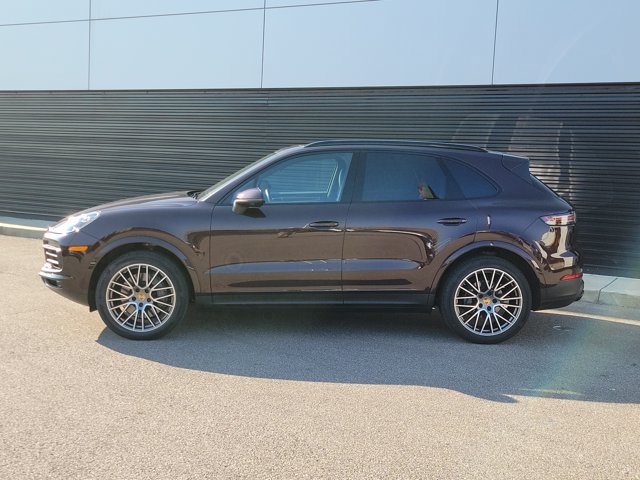 Certified 2023 Porsche Cayenne S Platinum AWD/4WD image 2