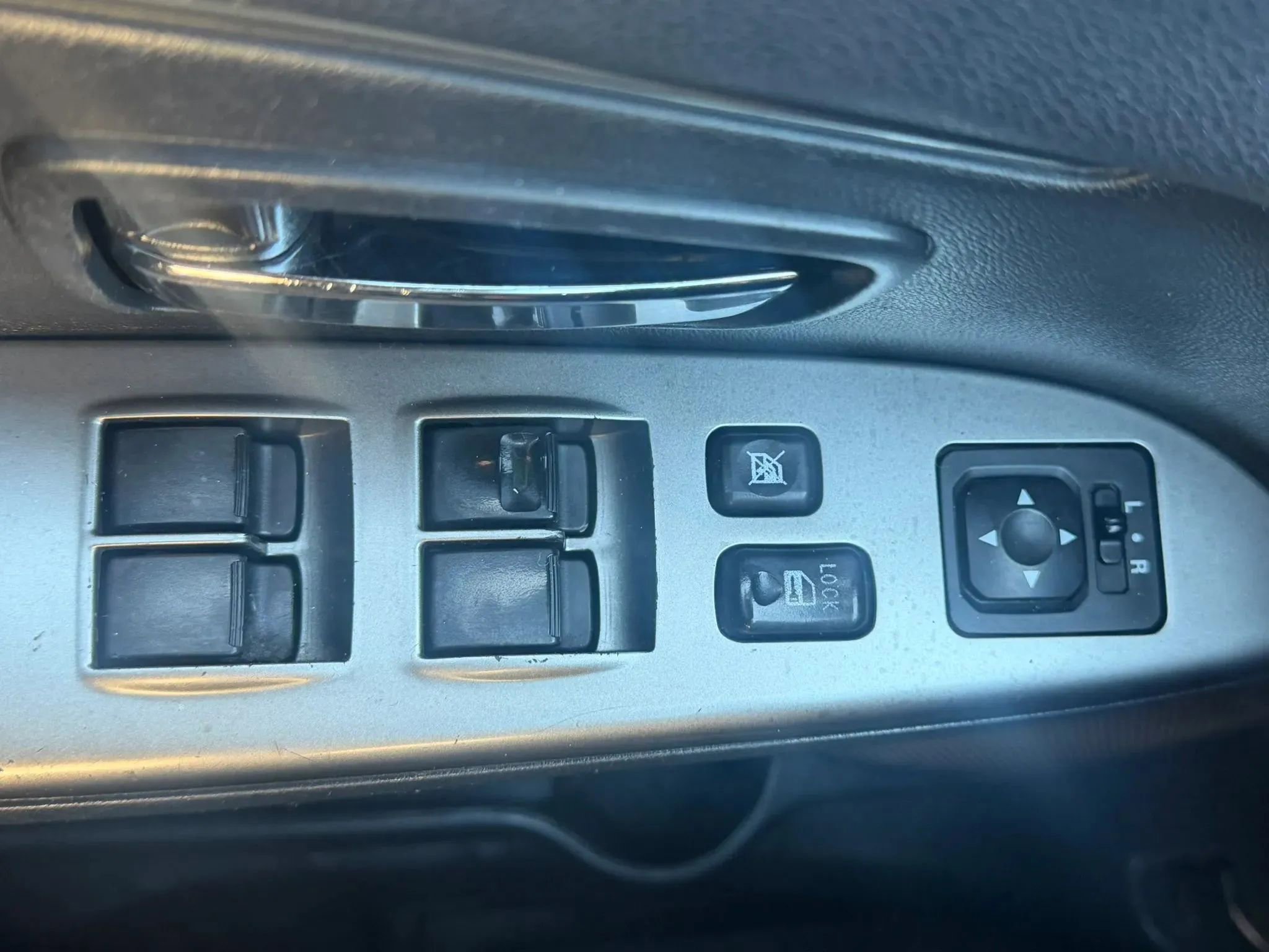 Used 2018 Mitsubishi Outlander Sport ES AWD/4WD image 23