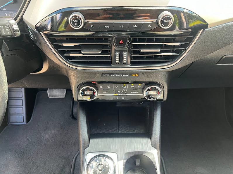 Used 2021 Ford Escape SE w/ Convenience Package FWD image 18