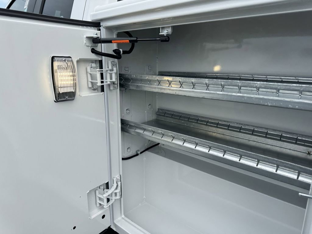 New 2025 Ford F350 XL w/ XL Chrome Package image 21