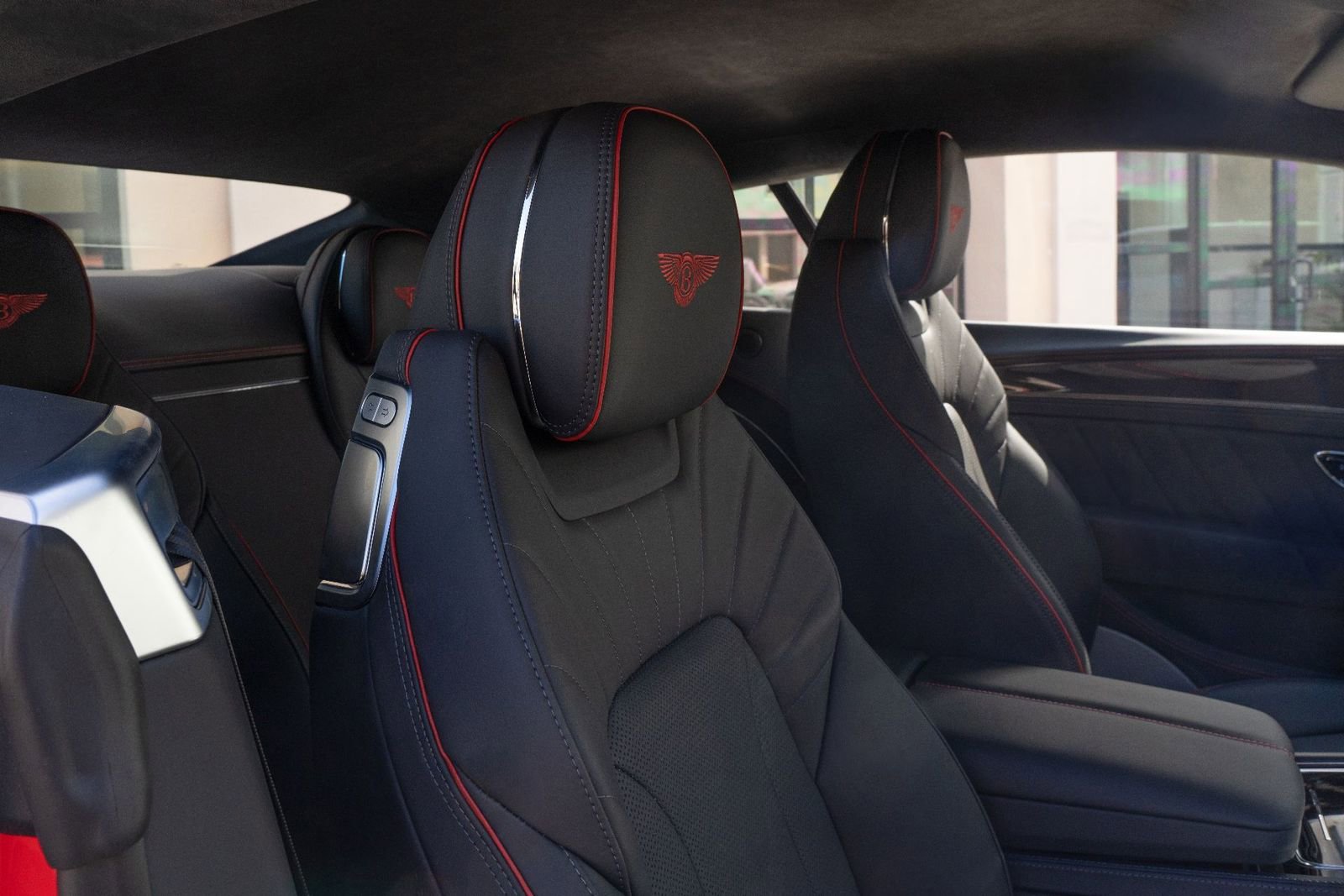 Used 2024 Bentley Continental GT image 33