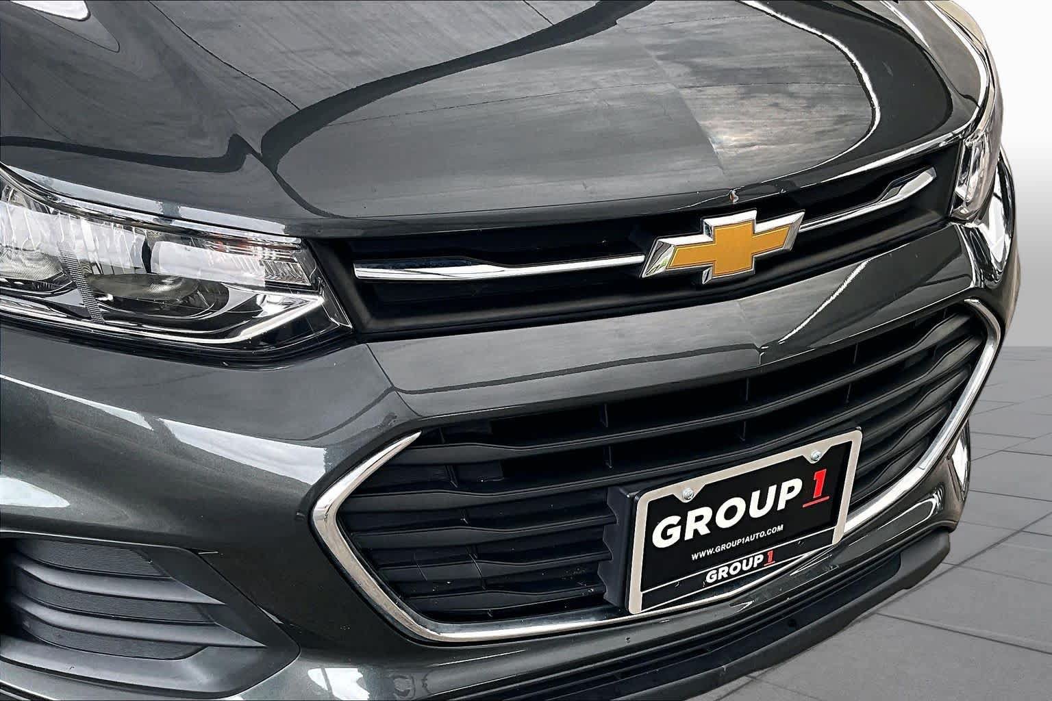 Used 2020 Chevrolet Trax LS FWD image 29