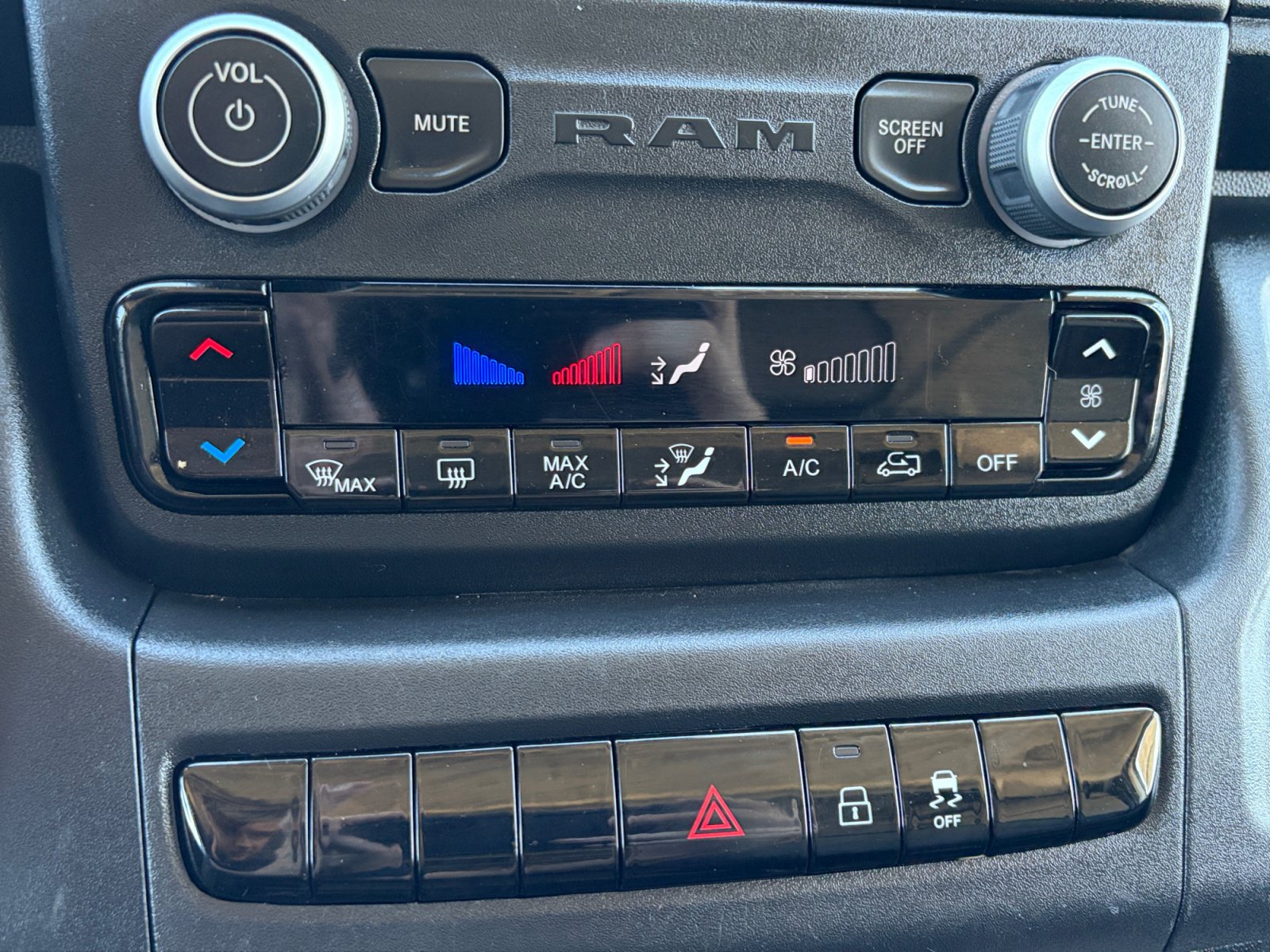 Used 2023 RAM ProMaster 2500 FWD image 20