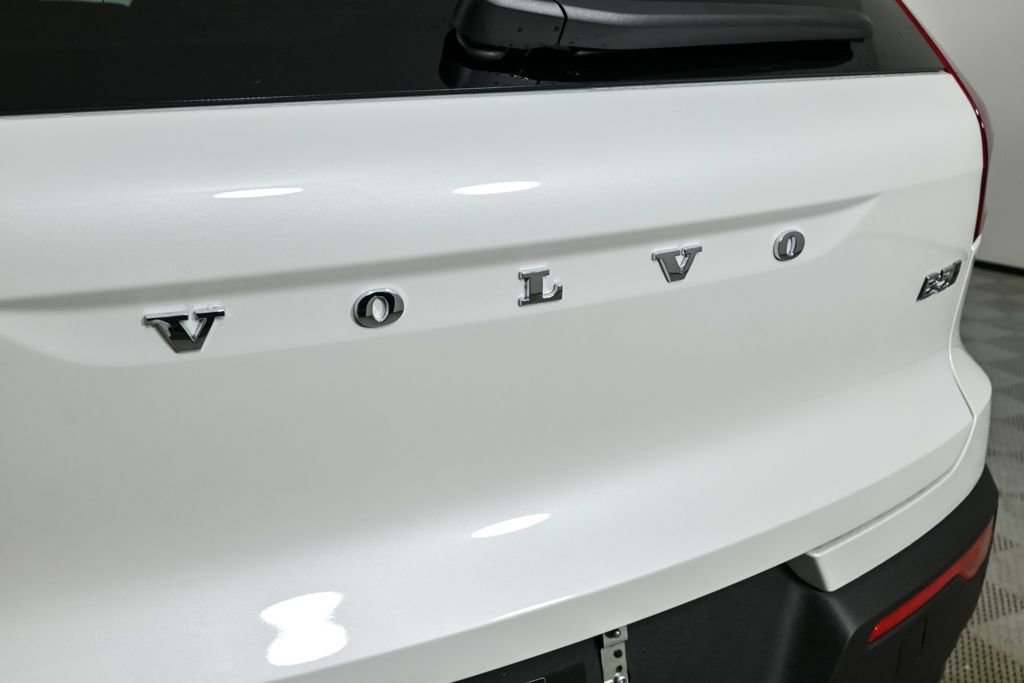 Certified 2026 Volvo XC40 B5 Core w/ Climate Package image 36