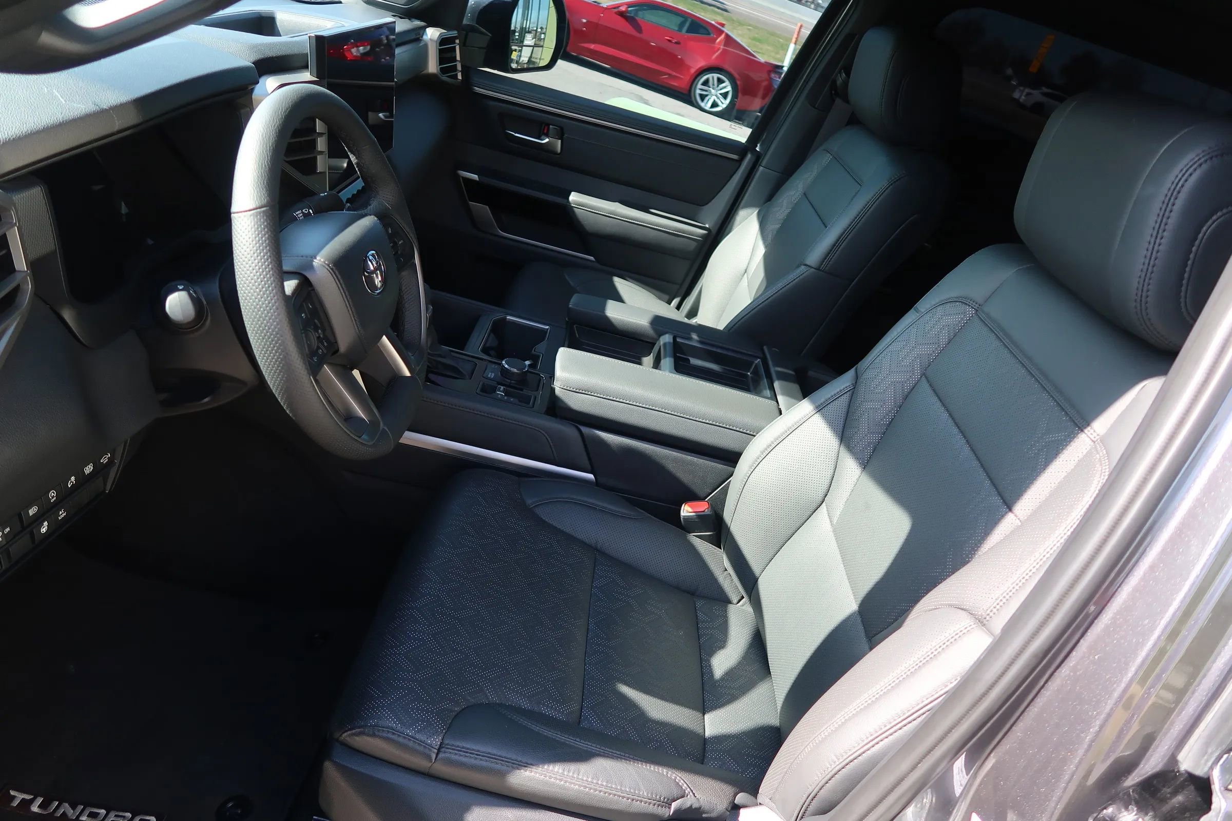 Used 2025 Toyota Tundra Limited image 17