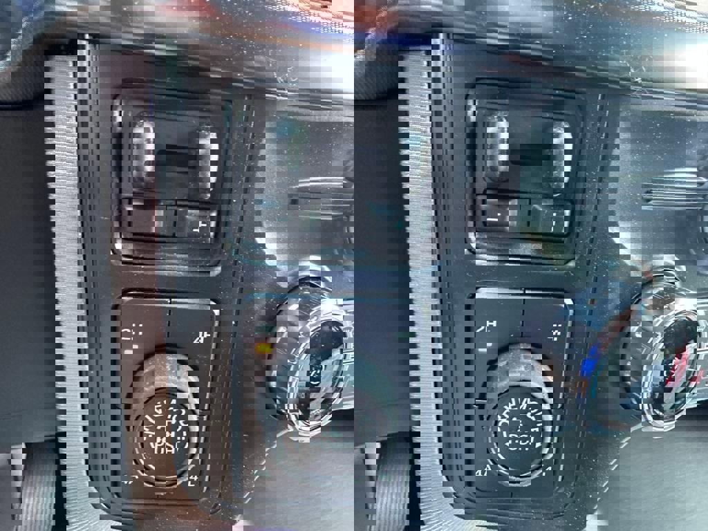 New 2025 Ford F150 Platinum w/ Equipment Group 702A High image 13