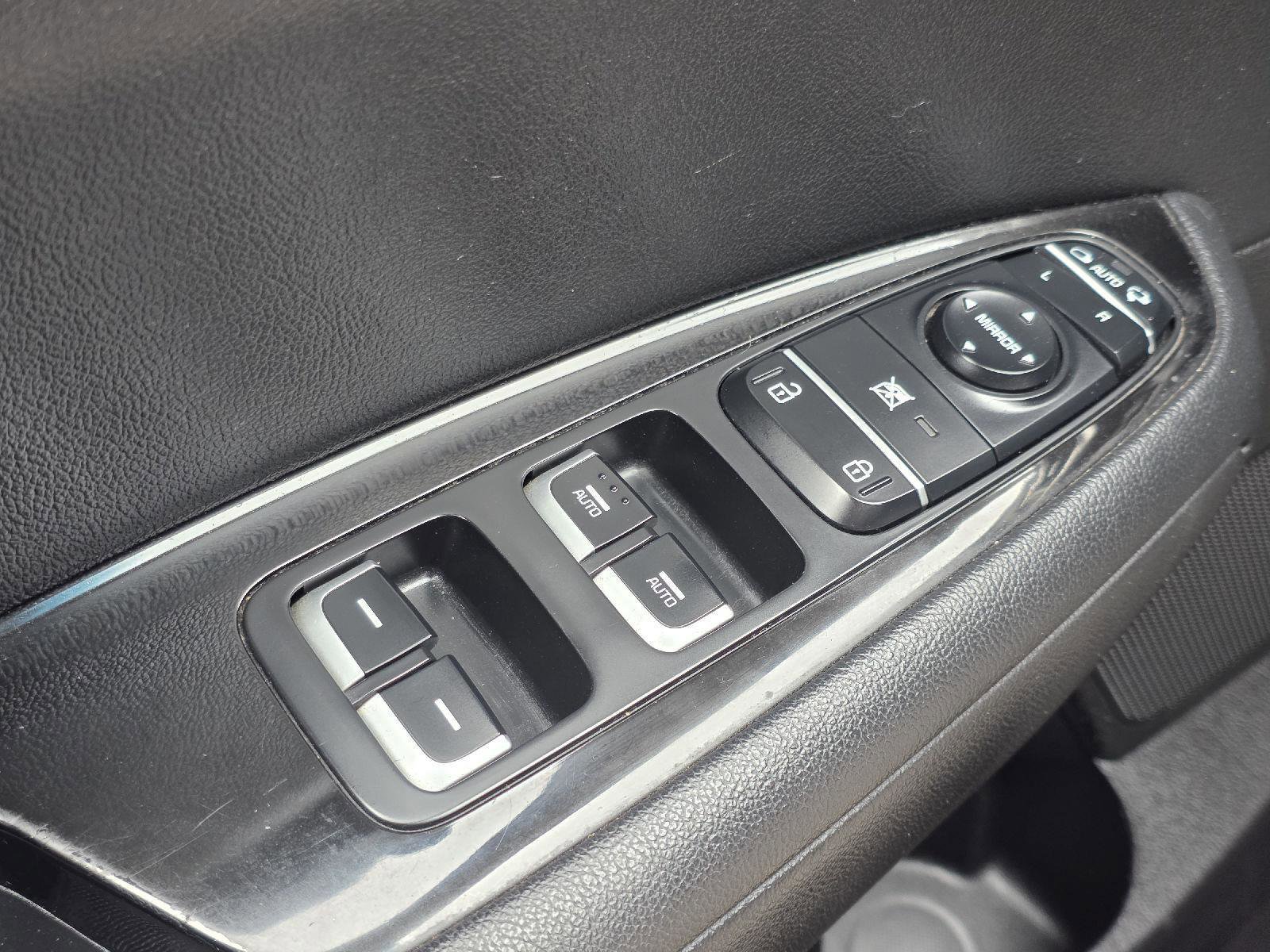 Used 2018 Kia Optima SX image 9