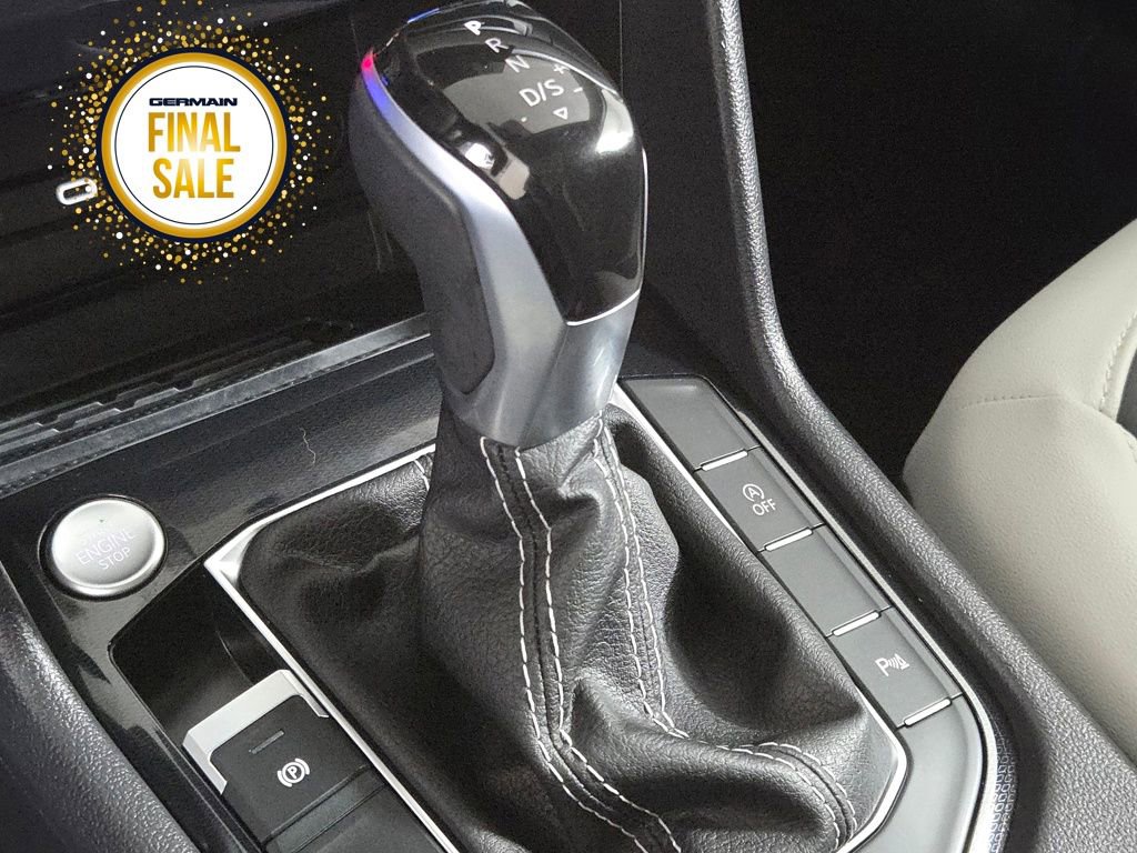 Certified 2025 Volkswagen Taos SE image 23