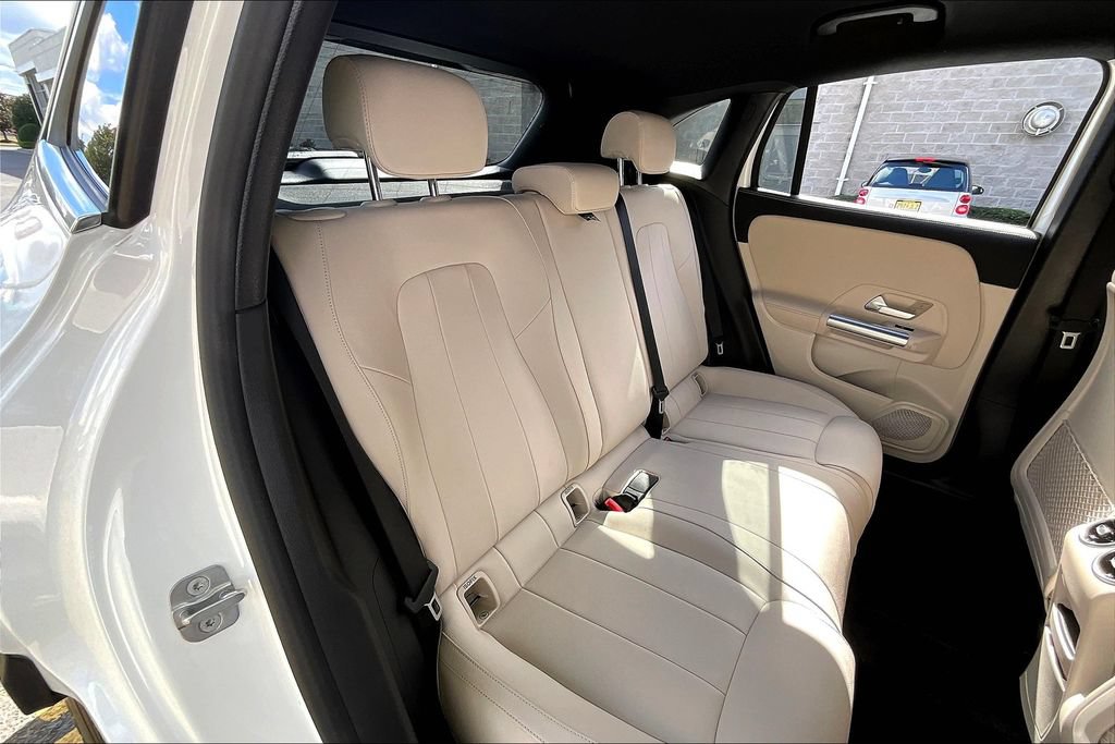 Certified 2025 Mercedes-Benz GLA 250 4MATIC image 29