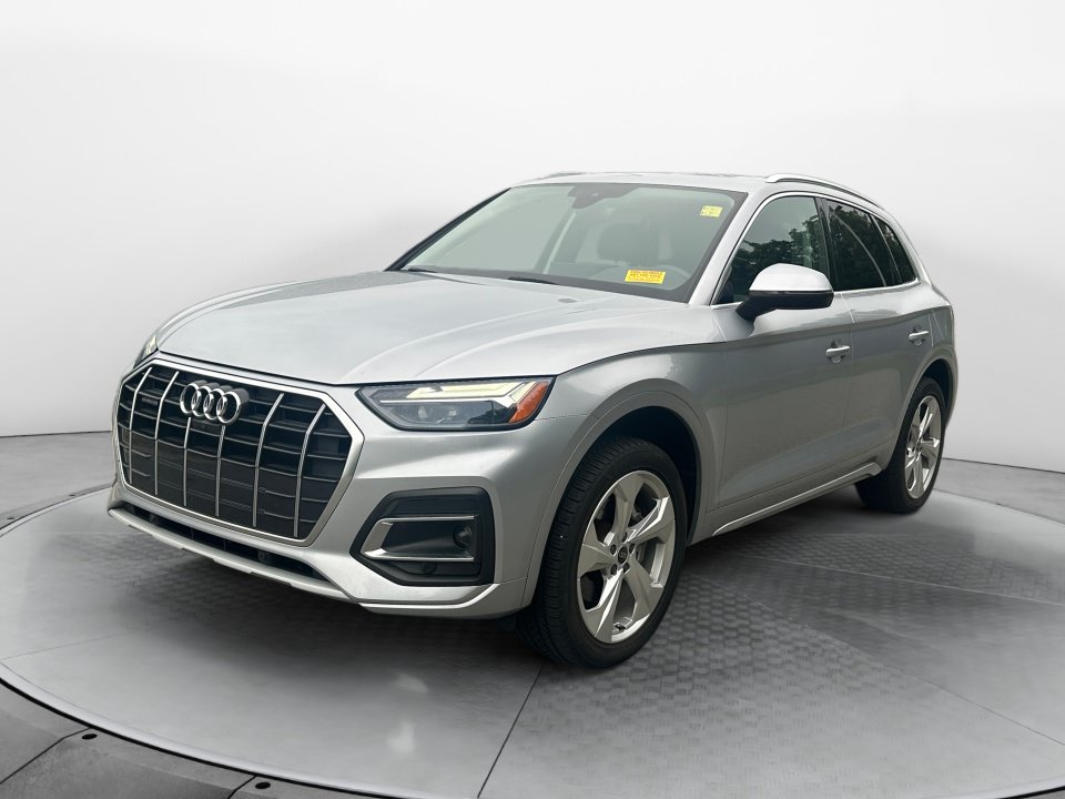 Used 2021 Audi Q5 2.0T Premium Plus w/ Premium Plus Package AWD/4WD image 3
