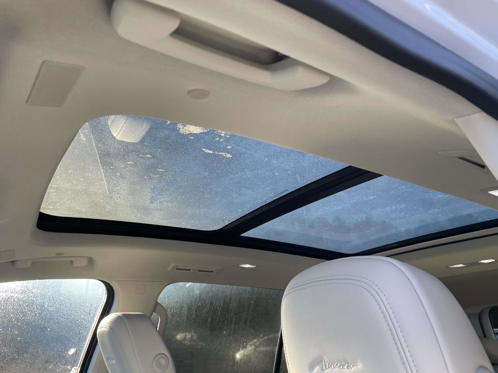 New 2026 Buick Enclave Avenir w/ Super Cruise Package image 2