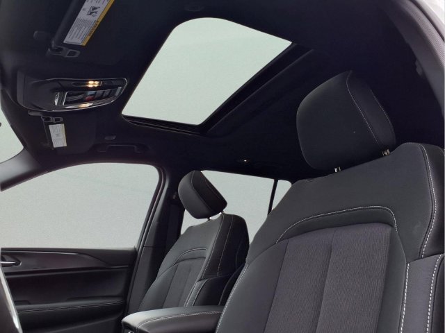 New 2027 Jeep Grand Cherokee Laredo X AWD/4WD image 18