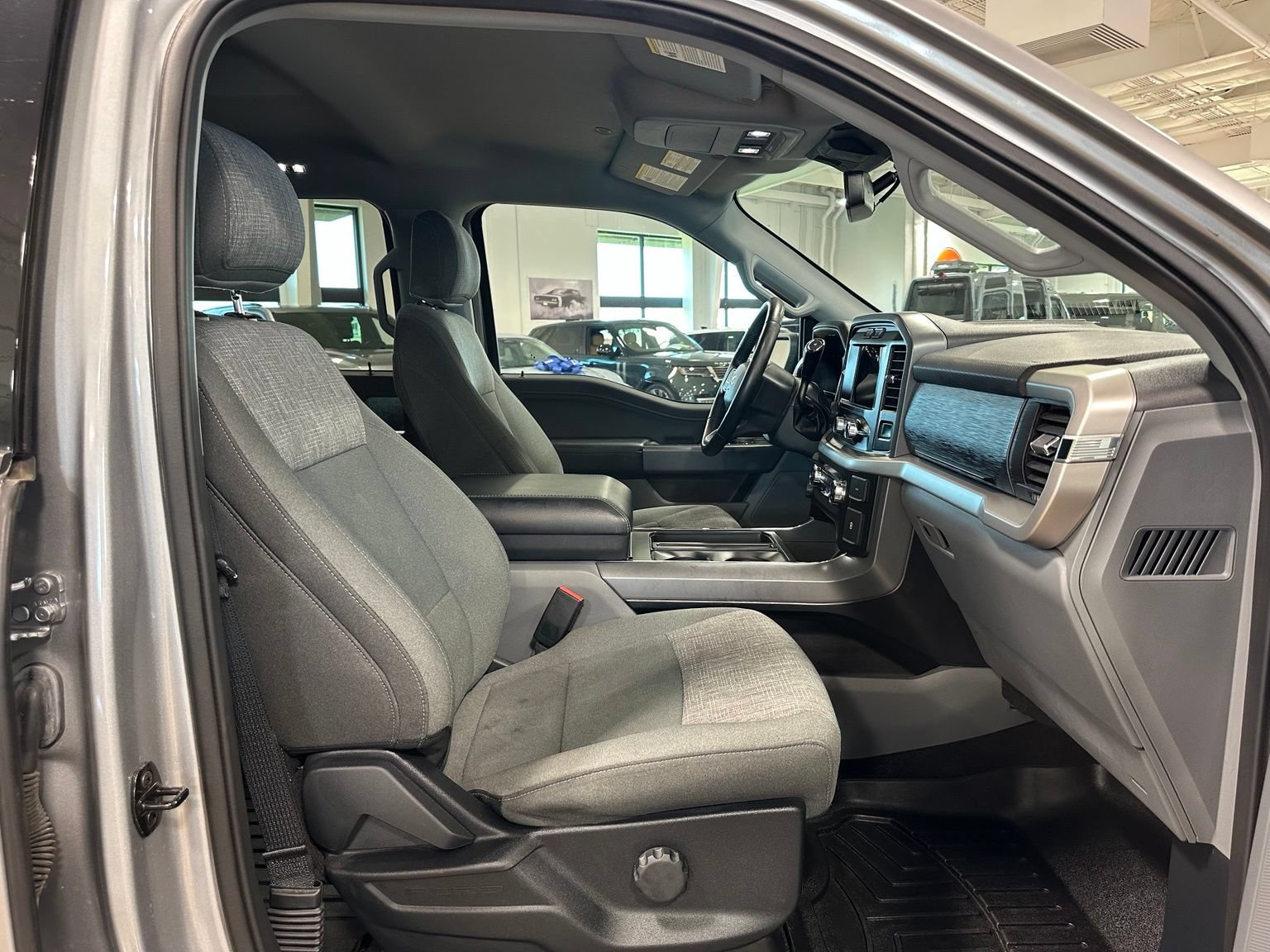Used 2021 Ford F150 XLT w/ Equipment Group 301A Mid RWD image 40