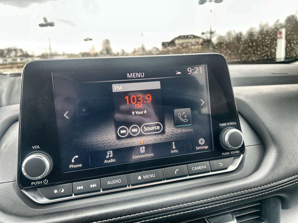 Used 2024 Nissan Rogue SV image 22