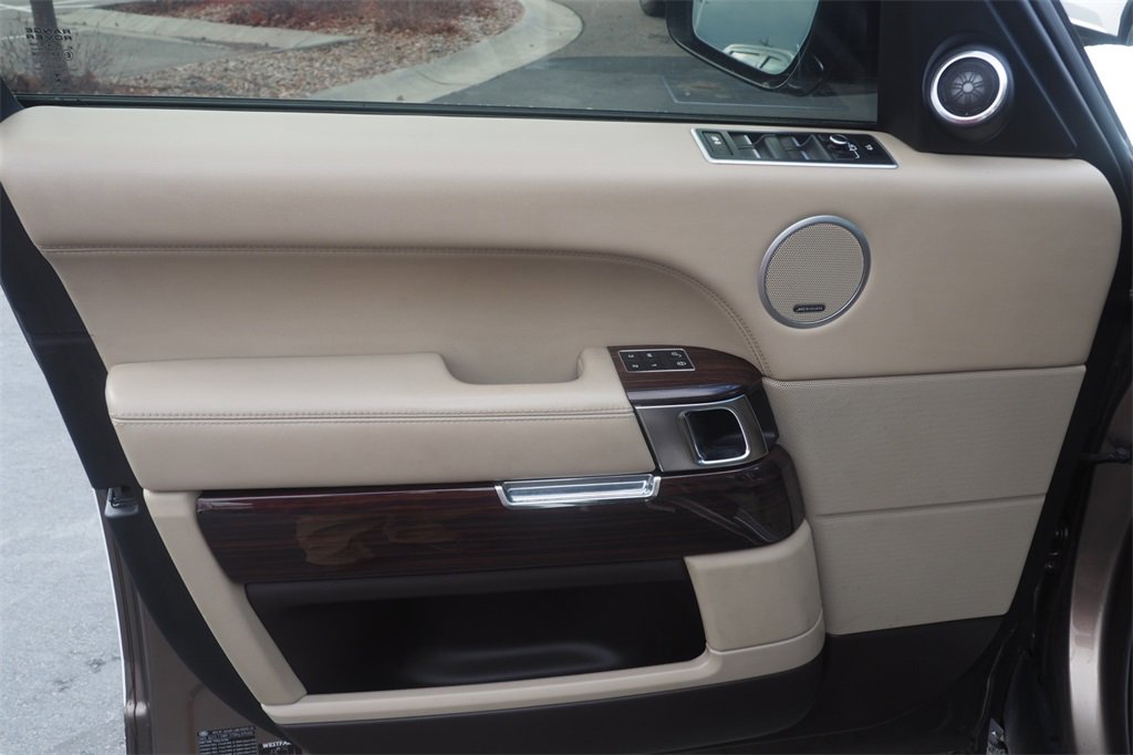 Used 2013 Land Rover Range Rover Supercharged image 16