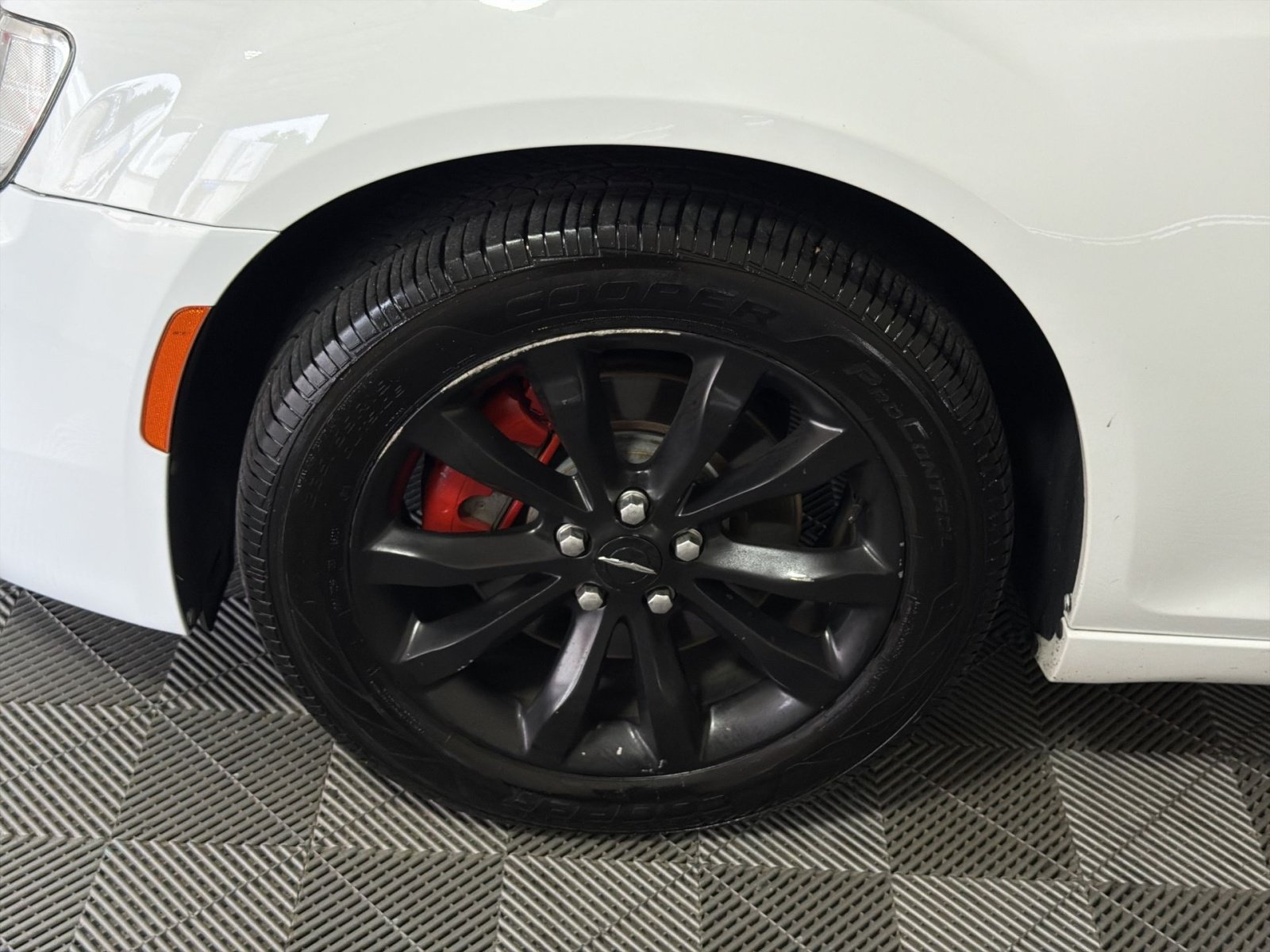 Used 2015 Chrysler 300 Limited w/ Driver Convenience Group AWD/4WD image 12