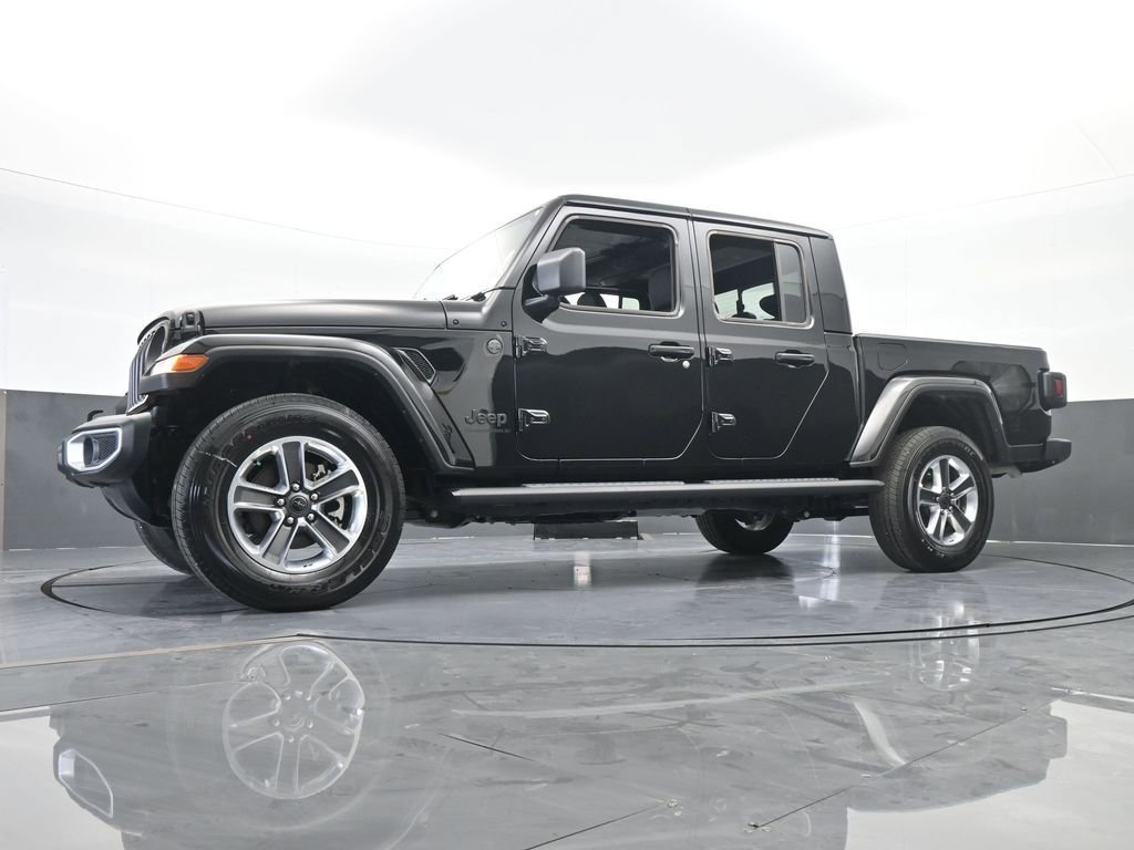 Used 2024 Jeep Gladiator Sport w/ Premium Package image 53