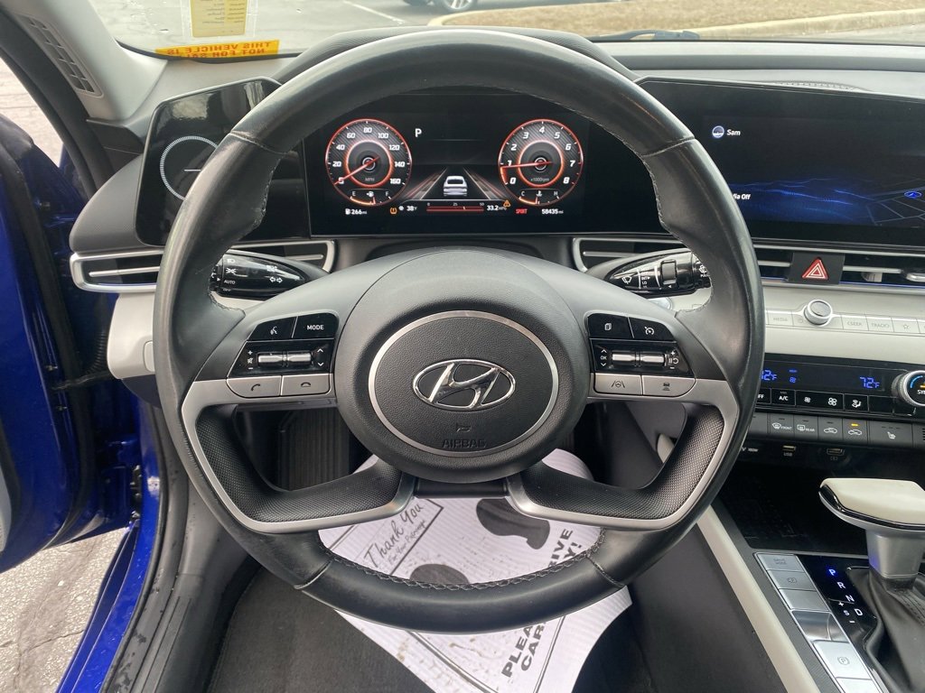 Used 2022 Hyundai Elantra Limited image 17