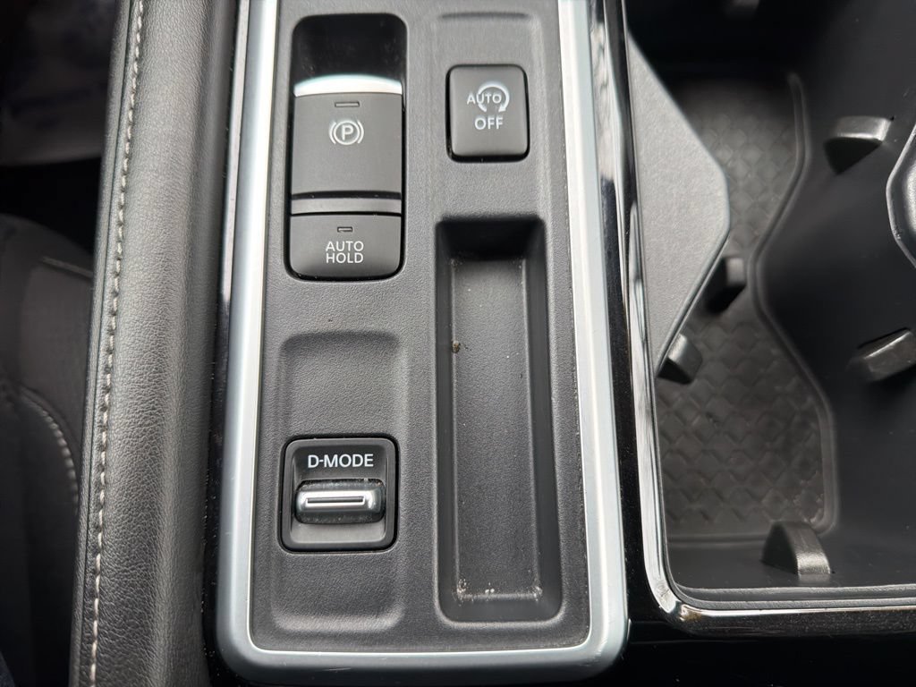 Used 2024 Nissan Pathfinder SV FWD image 24