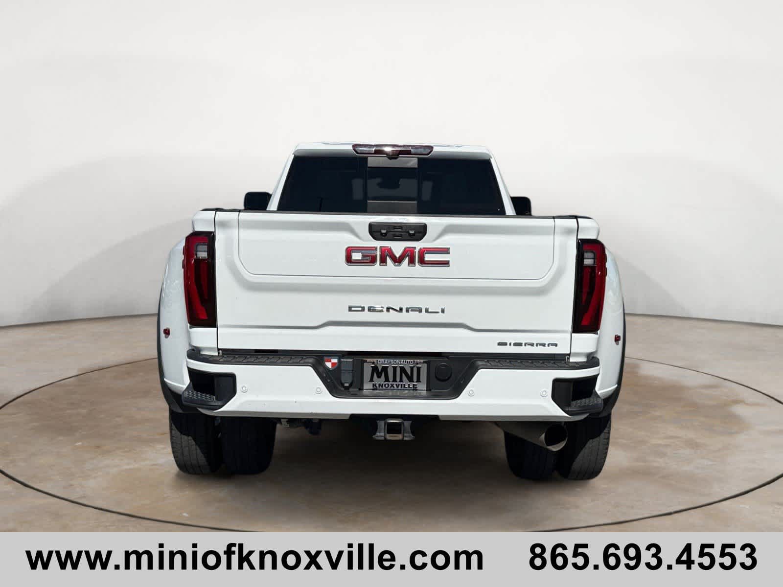 Used 2024 GMC Sierra 3500 Denali w/ Denali Reserve Package AWD/4WD image 4
