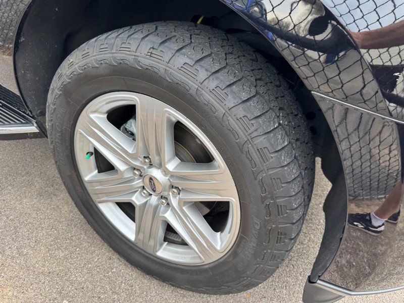 Used 2020 Ford Expedition XLT w/ Equipment Group 202A image 4