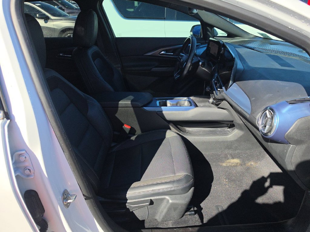 Used 2024 Chevrolet Equinox EV LT FWD image 8