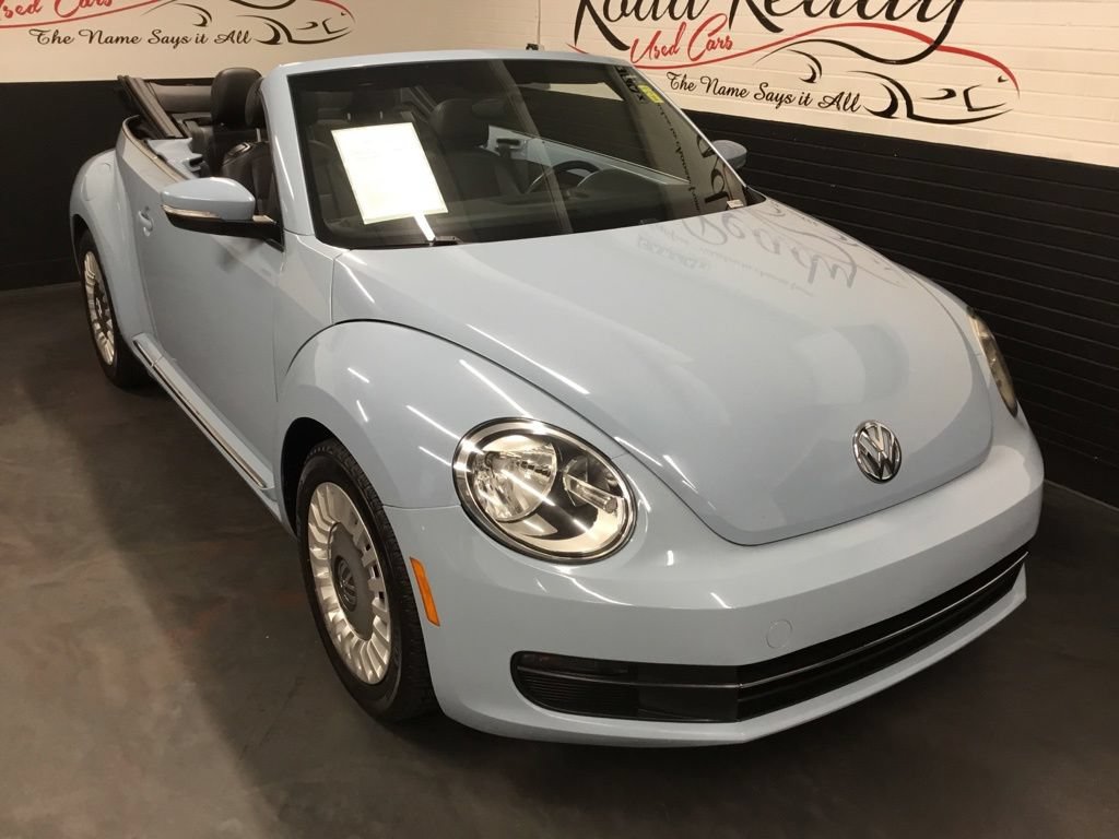 Used 2013 Volkswagen Beetle 2.5 FWD image 2
