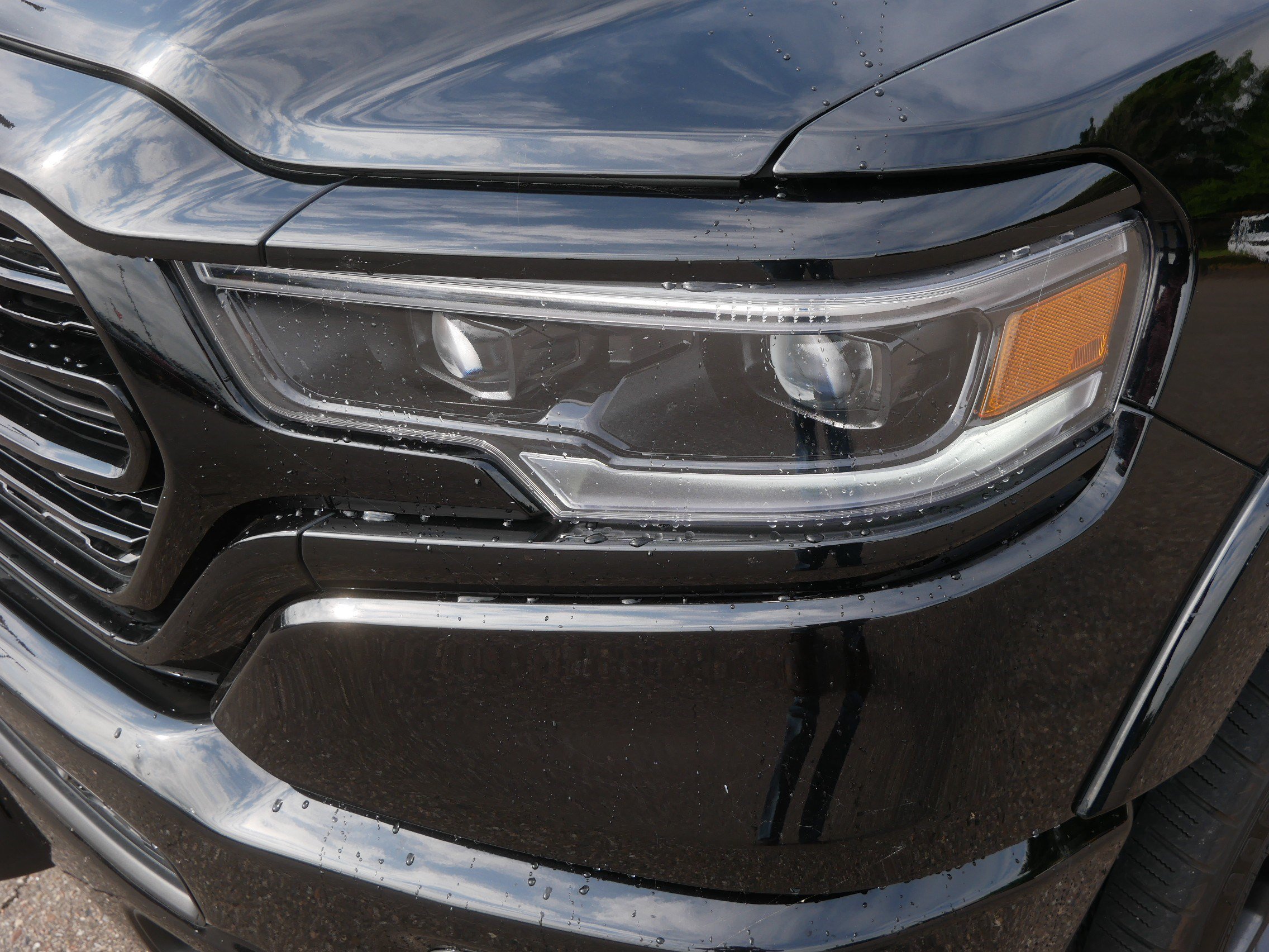 Certified 2020 RAM 1500 Limited w/ Black Appearance Package AWD/4WD image 15