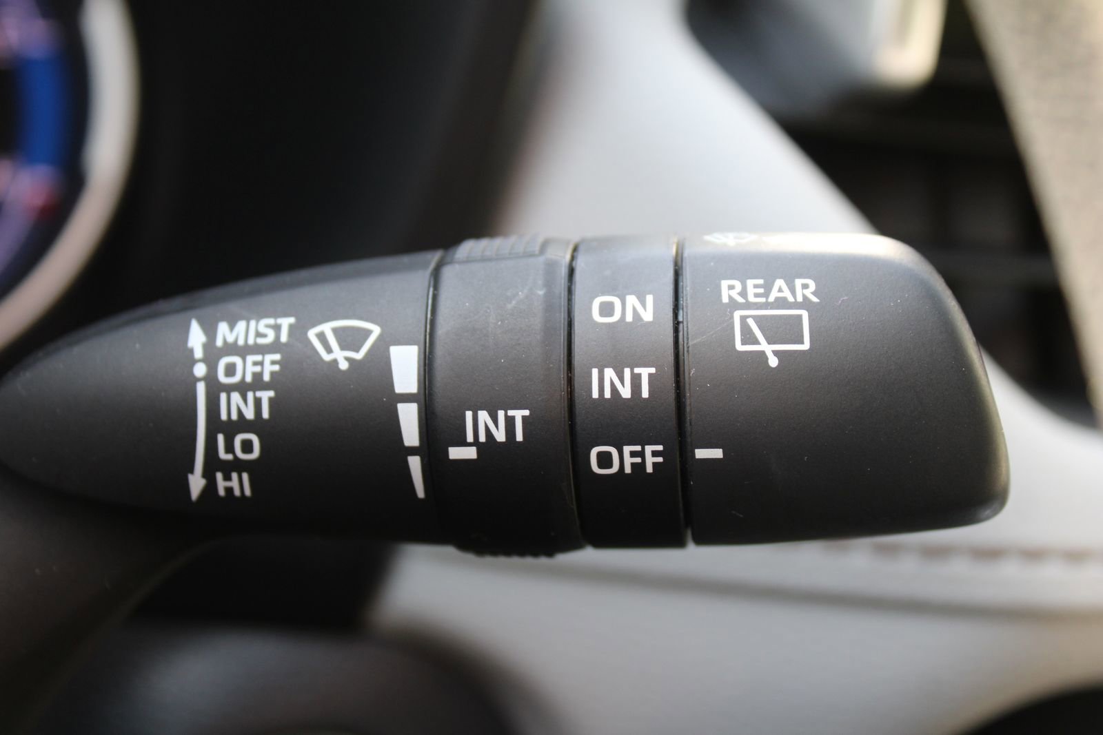 Used 2024 Toyota RAV4 XLE AWD/4WD image 31