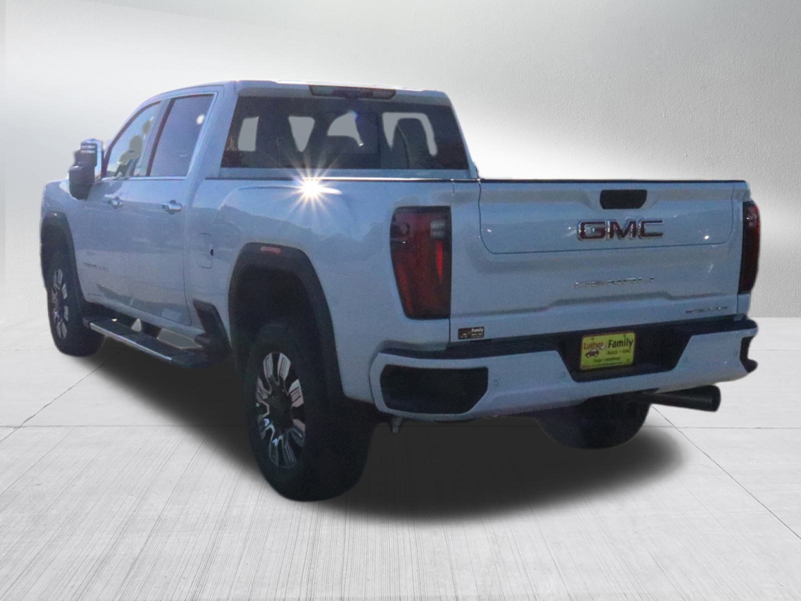 New 2026 GMC Sierra 3500 Denali w/ Denali Reserve Package image 5