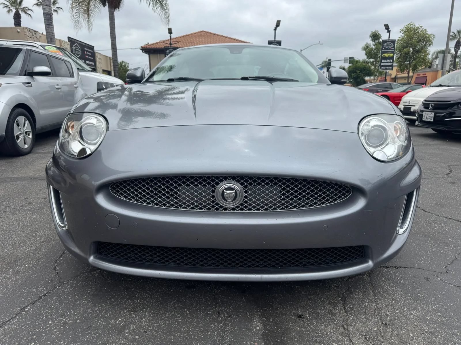 Used 2010 Jaguar XK Coupe RWD image 2