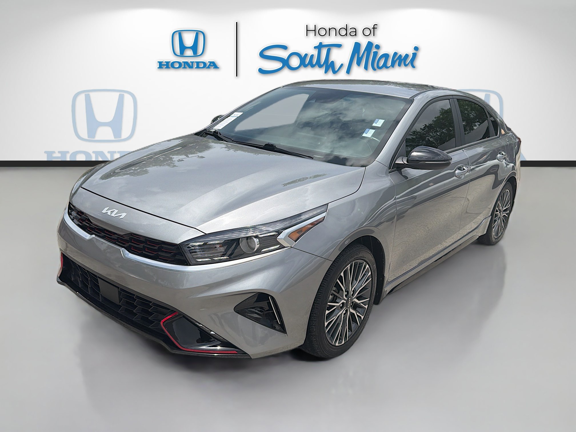 Used 2023 Kia Forte GT-Line w/ GT-Line Technology Package FWD image 3