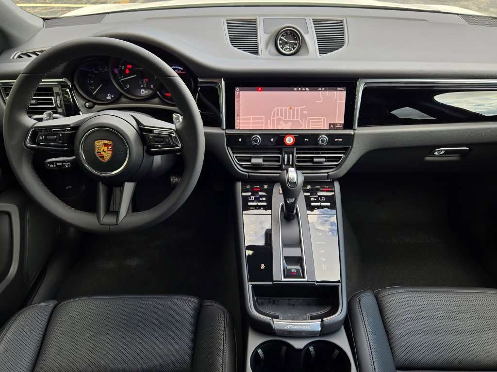 New 2026 Porsche Macan image 34