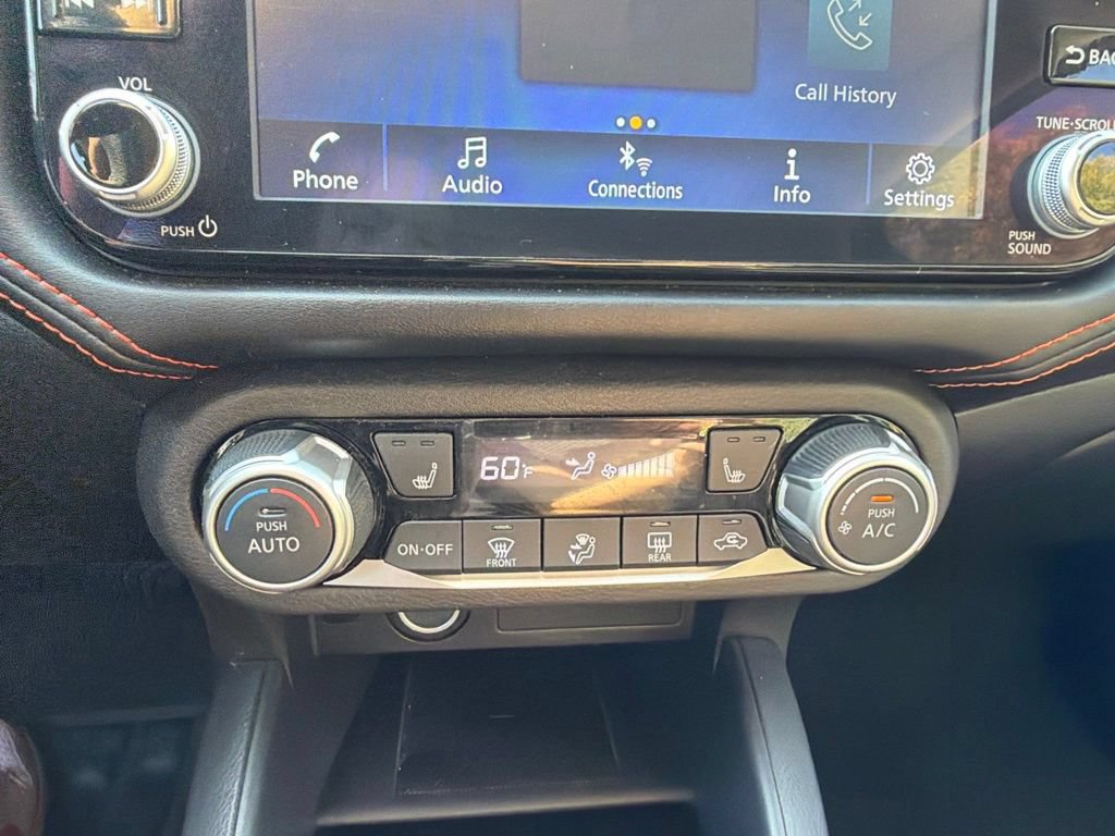 Used 2025 Nissan Versa SR FWD image 37