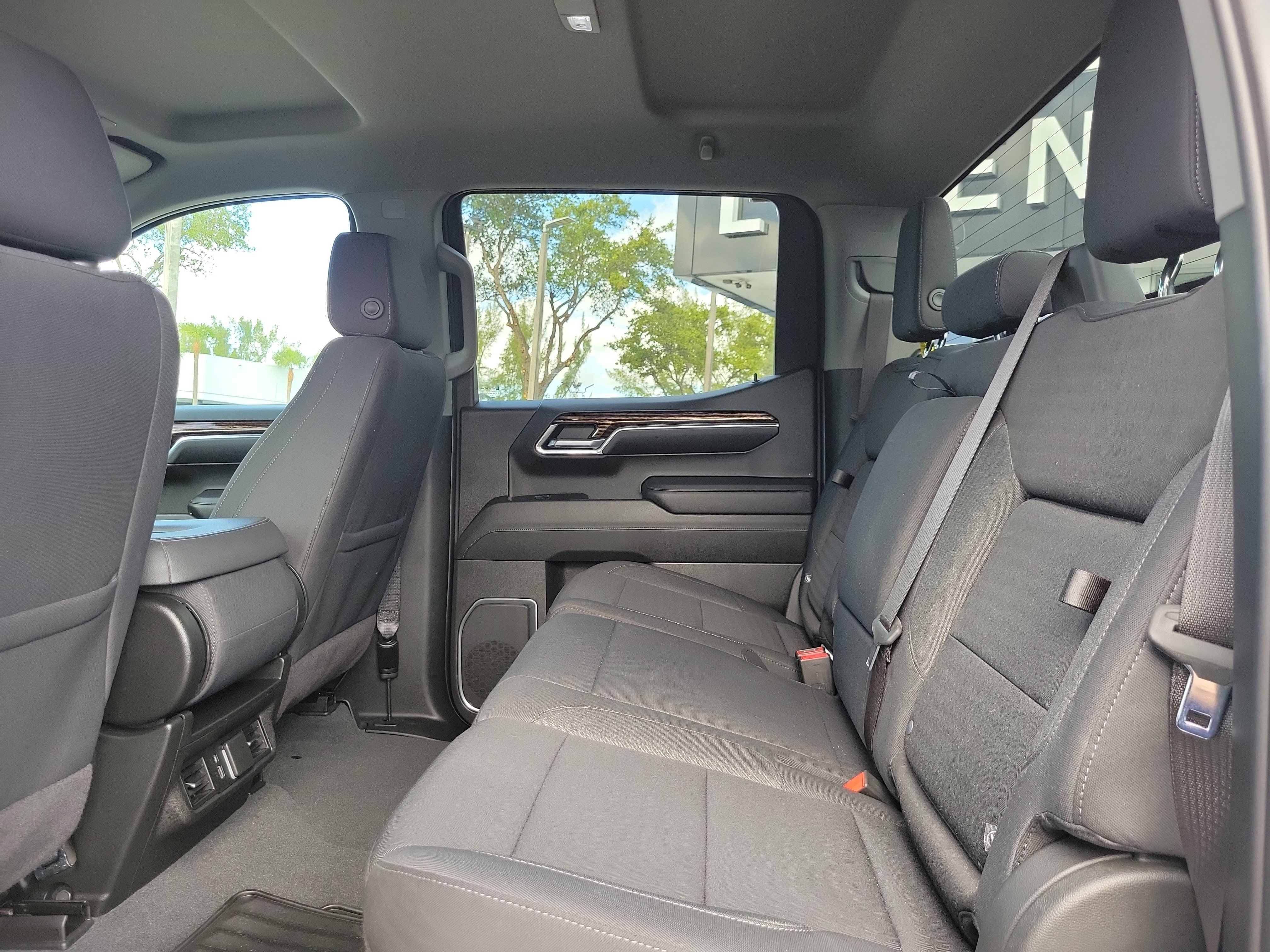 Used 2023 GMC Sierra 1500 Elevation image 14