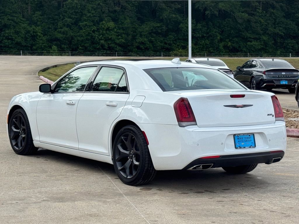 Used 2023 Chrysler 300 S RWD image 15