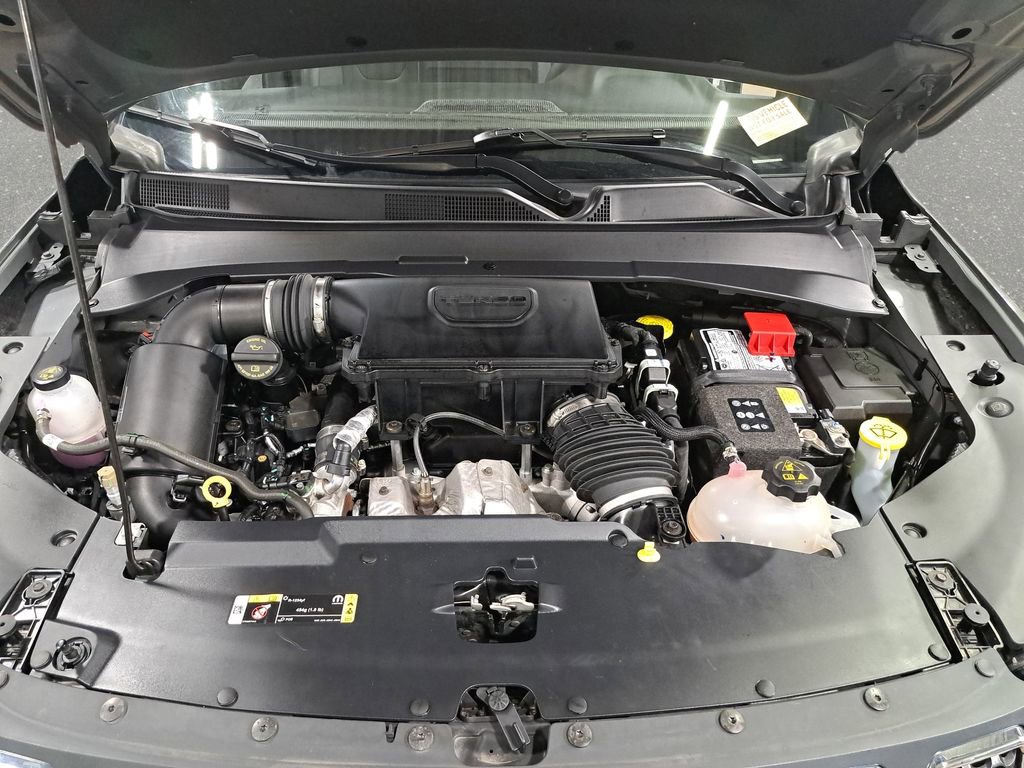 Certified 2023 Jeep Compass Latitude image 28