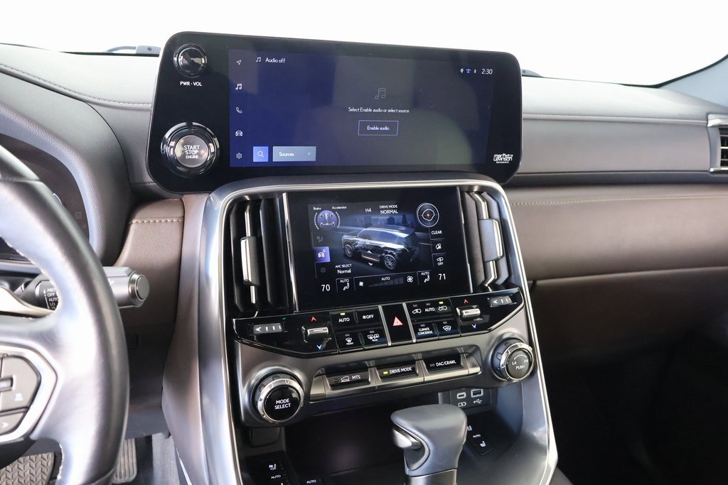 Used 2023 Lexus LX 600 4WD w/ Appearance Package image 5