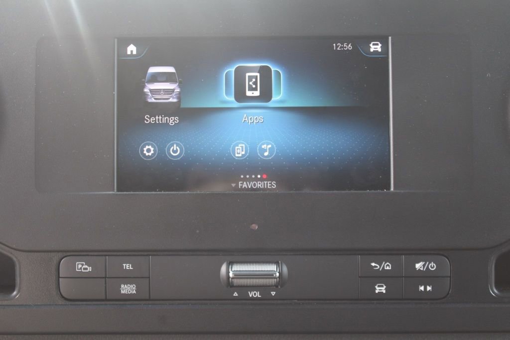 Used 2024 Mercedes-Benz Sprinter 2500 image 31